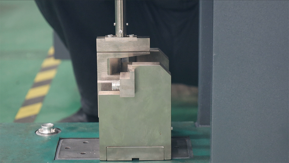 摆锤冲击试验机在塑料行业的应用 摆锤冲击试验机在塑料行业的应用